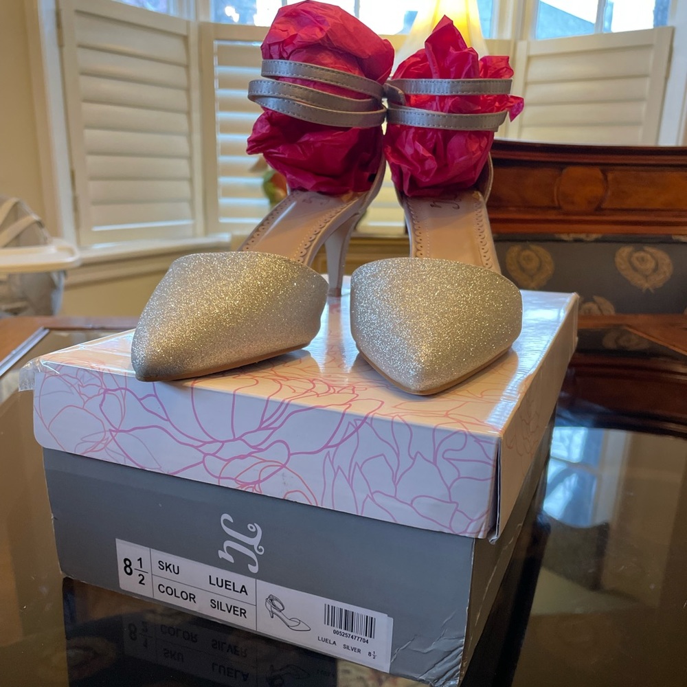 JG Luela shoes with box